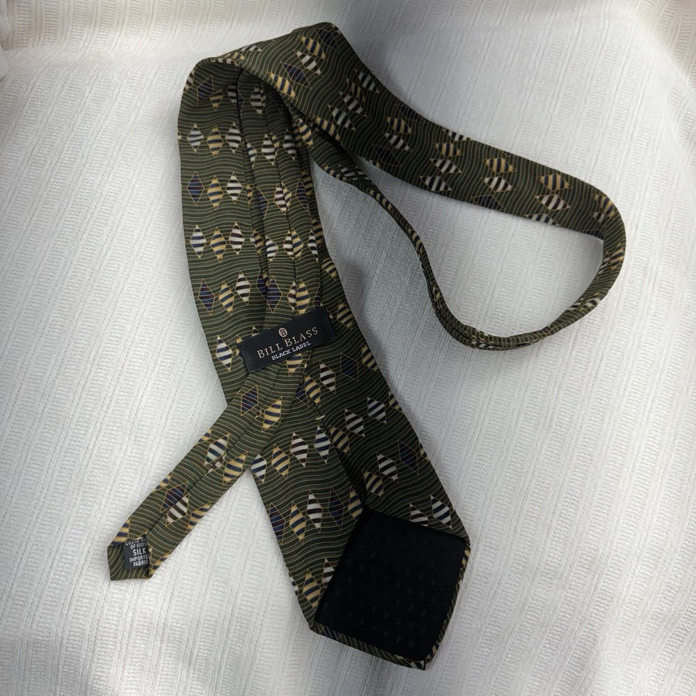 Bill Blass Black Label Silk Tie Green Geometric Pattern USA Mens Necktie - Picture 2 of 6